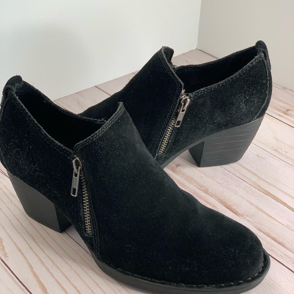 BORN Black suede Boots, with side Zipper. Womens size 7.5 to 8.